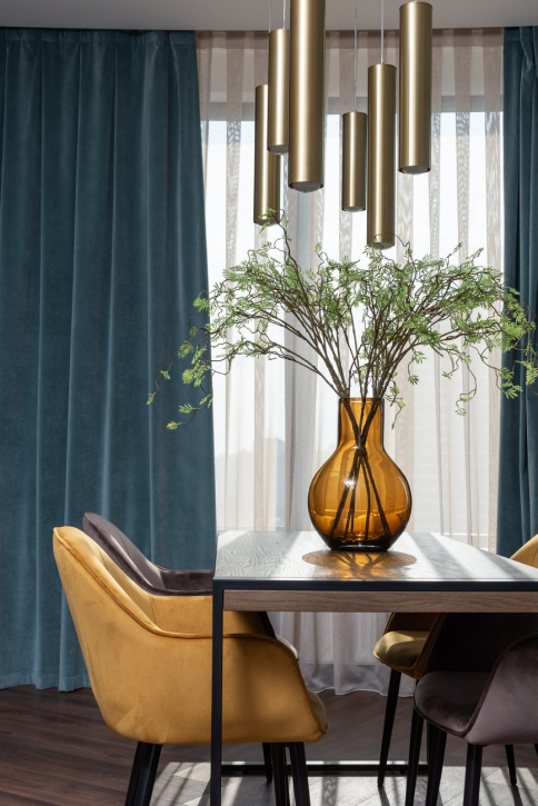 table with vase
